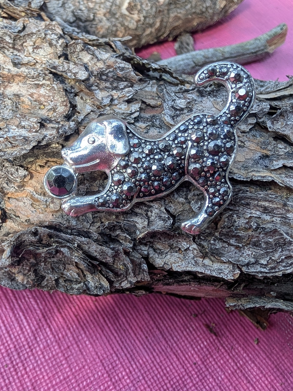 Silver Dog Brooch Pin with Black Rhinestones - Decorative Pet-Themed Accessory